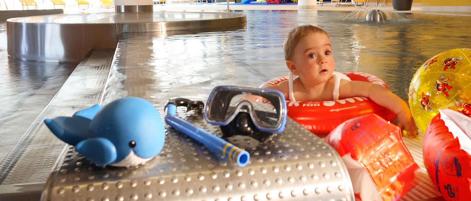 Baby im Kleinkinderbereich Erlebnistherme 